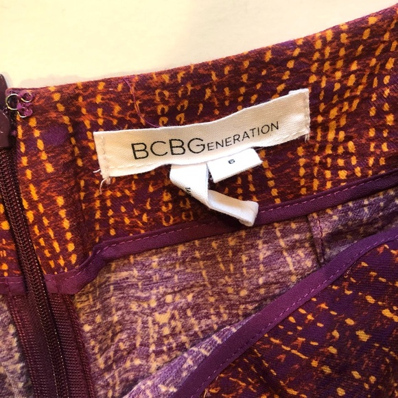 BCBG printed rock and ruffle mini skirt size 6 (small) - Picture 3 of 3